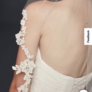 Corded lace fingertip veil